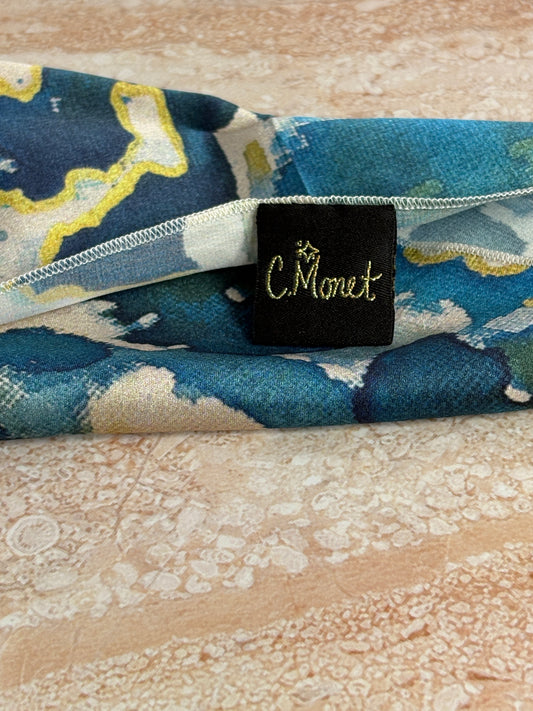 Clothing with a brand tag 